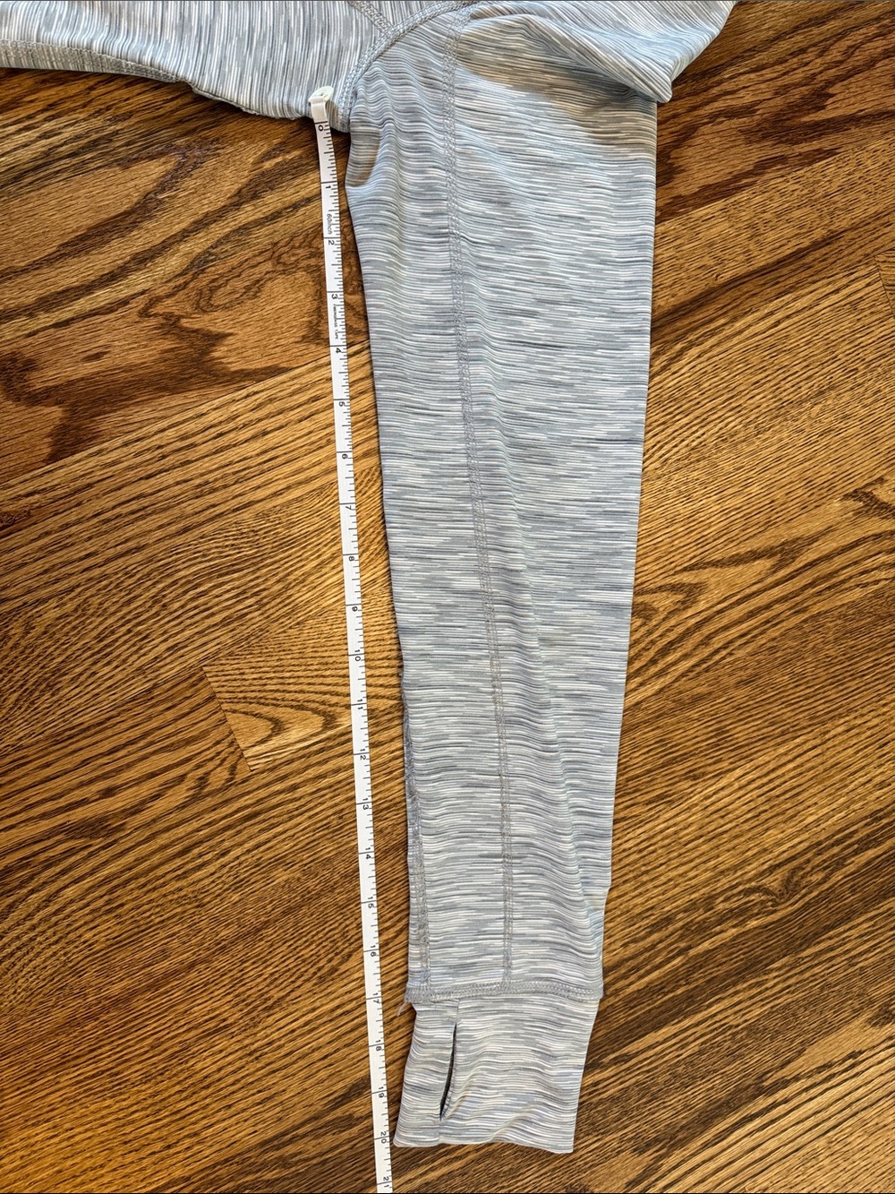 Gray Full-Zip Active Jacket. Women’s Medium. - Picture 7 of 8
